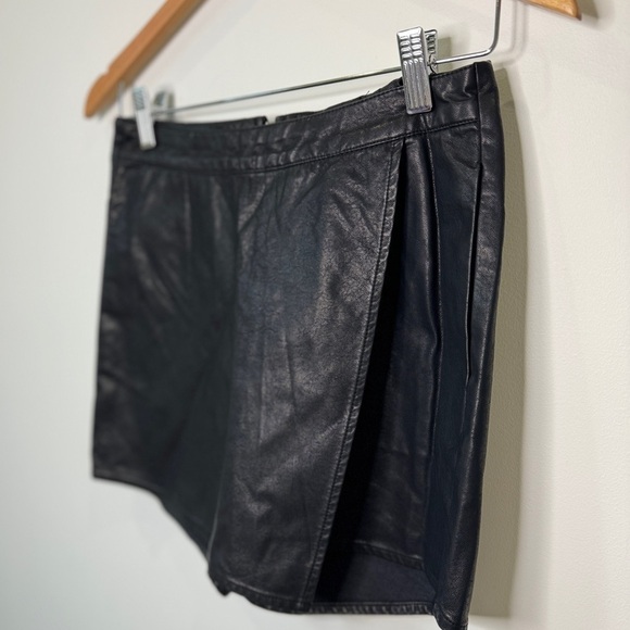 Forever21 Black Faux Leather Mini Skirt-Shorts with Pockets (Small) - Picture 1 of 7